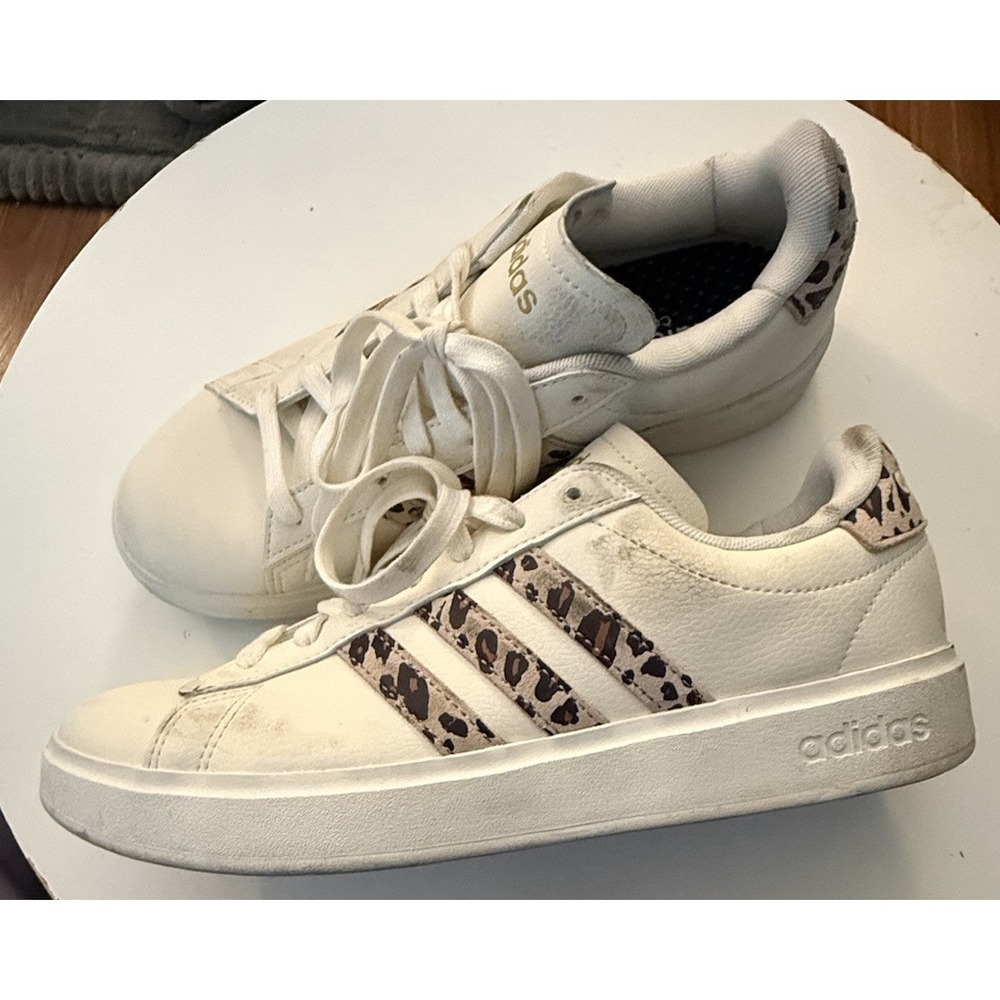 Adidas Women's Grand Court 2.0‎ IH7761 Beige Lace-Up Sneaker Cheetah 7.5